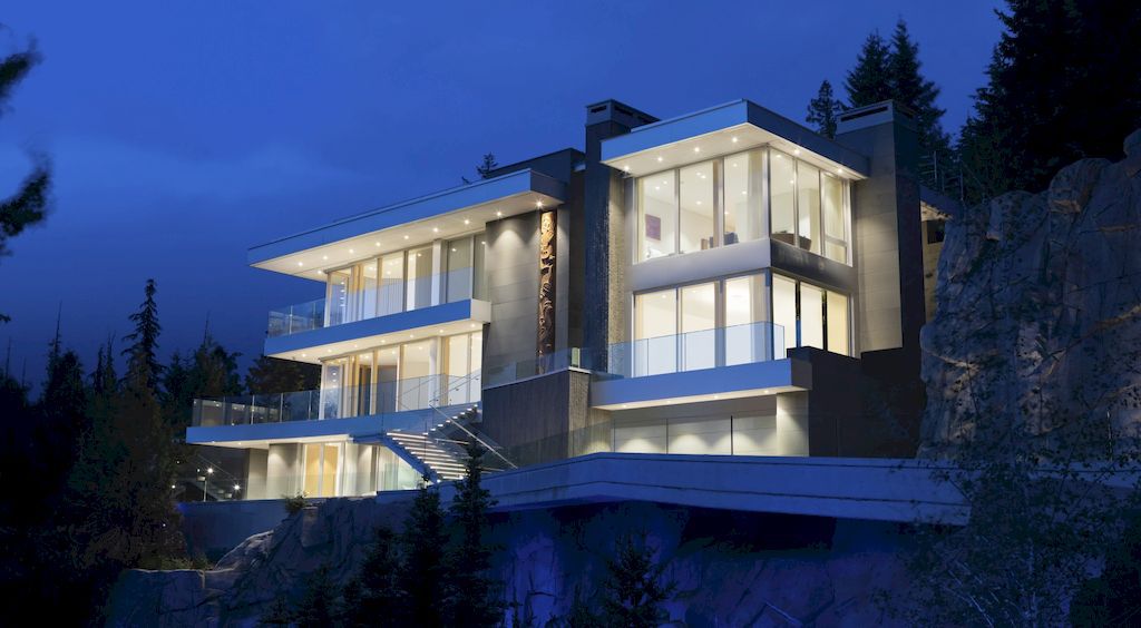 Sunridge-House-Stunning-3-level-Project-in-Canada-by-McClean-Design-1