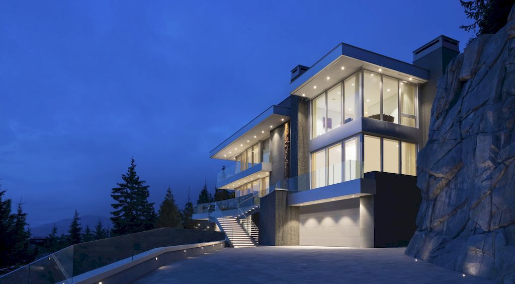 Sunridge House, Stunning 3-level project in Canada by McClean Design