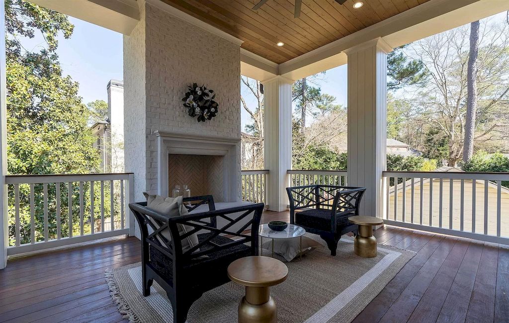Tastefully-Designed-for-Beauty-and-Comfort-Throughout-this-Gorgeous-Home-in-Georgia-Listed-at-3495000-6