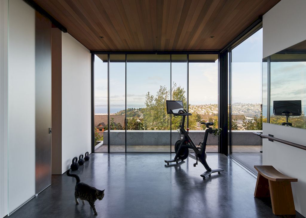 The Perch House with Verdant Courtyard in Seattle by Chadbourne + Doss