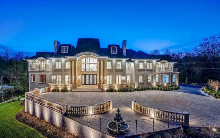 This $10,500,000 Extraordinary Mansion Reflects the European Grandeur and Romance in Virginia