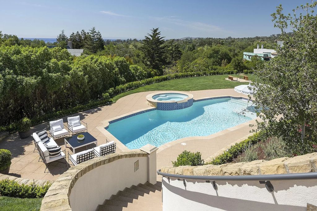 This-15750000-Traditional-Mediterranean-Villa-in-Santa-Barbara-with-Jaw-Dropping-Mountain-Views-20