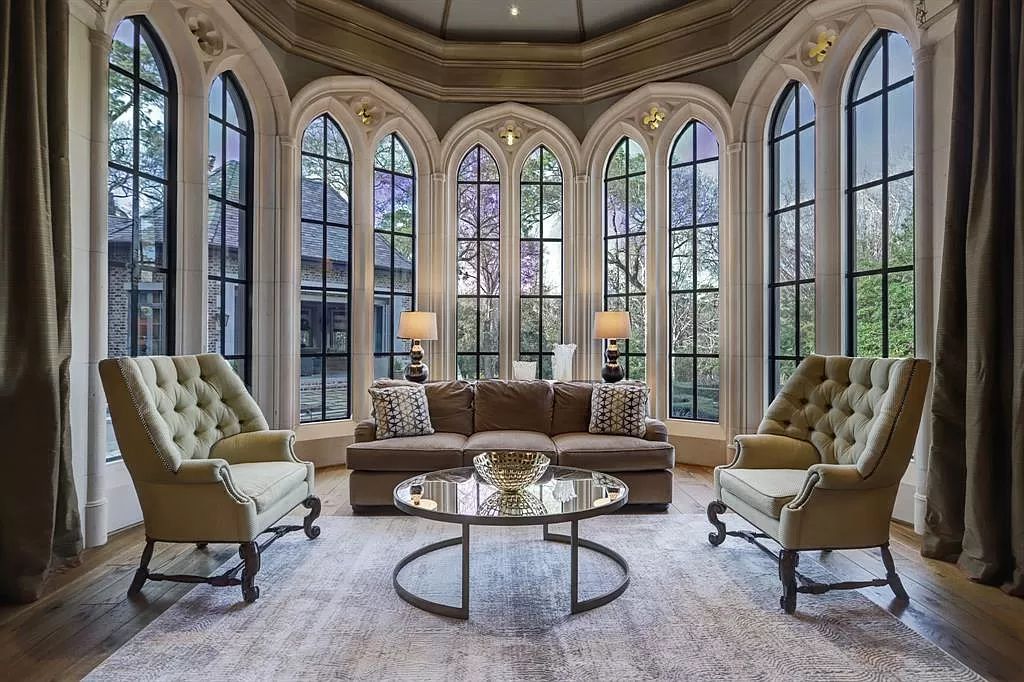 This-17900000-English-Manor-Estate-in-Houston-was-Built-of-Only-The-Finest-Materials-3