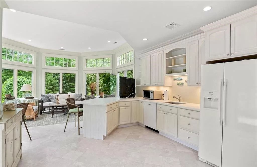 The Home in Connecticut is a luxurious home upgraded with special features, beautiful exterior and landscaping now available for sale. This home located at 64 Old Redding Rd, Weston, Connecticut; offering 05 bedrooms and 09 bathrooms with 11,450 square feet of living spaces.