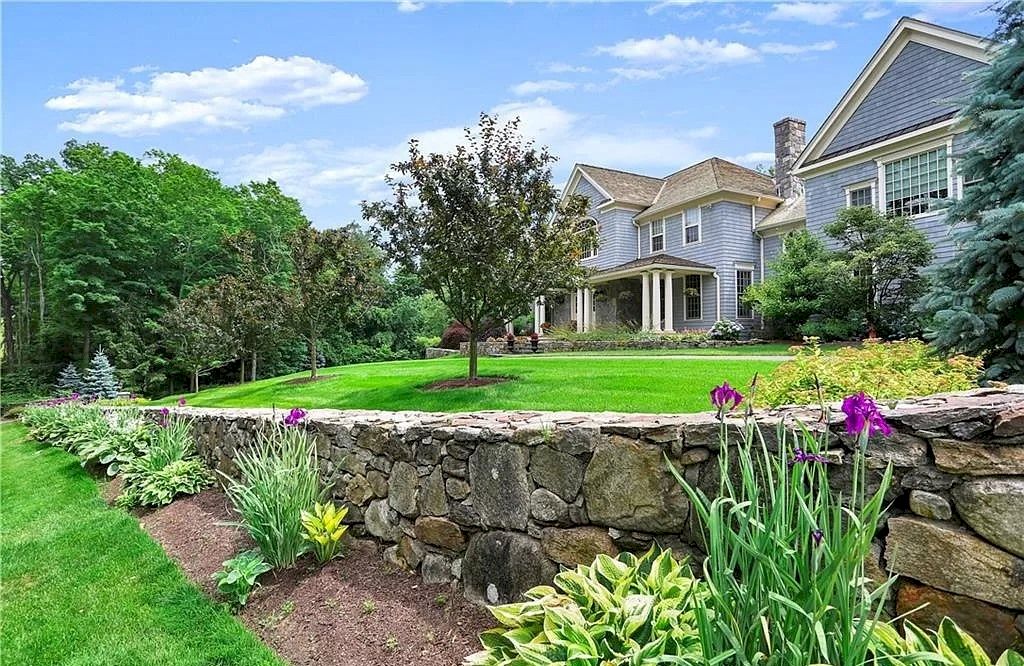 The Home in Connecticut is a luxurious home upgraded with special features, beautiful exterior and landscaping now available for sale. This home located at 64 Old Redding Rd, Weston, Connecticut; offering 05 bedrooms and 09 bathrooms with 11,450 square feet of living spaces.