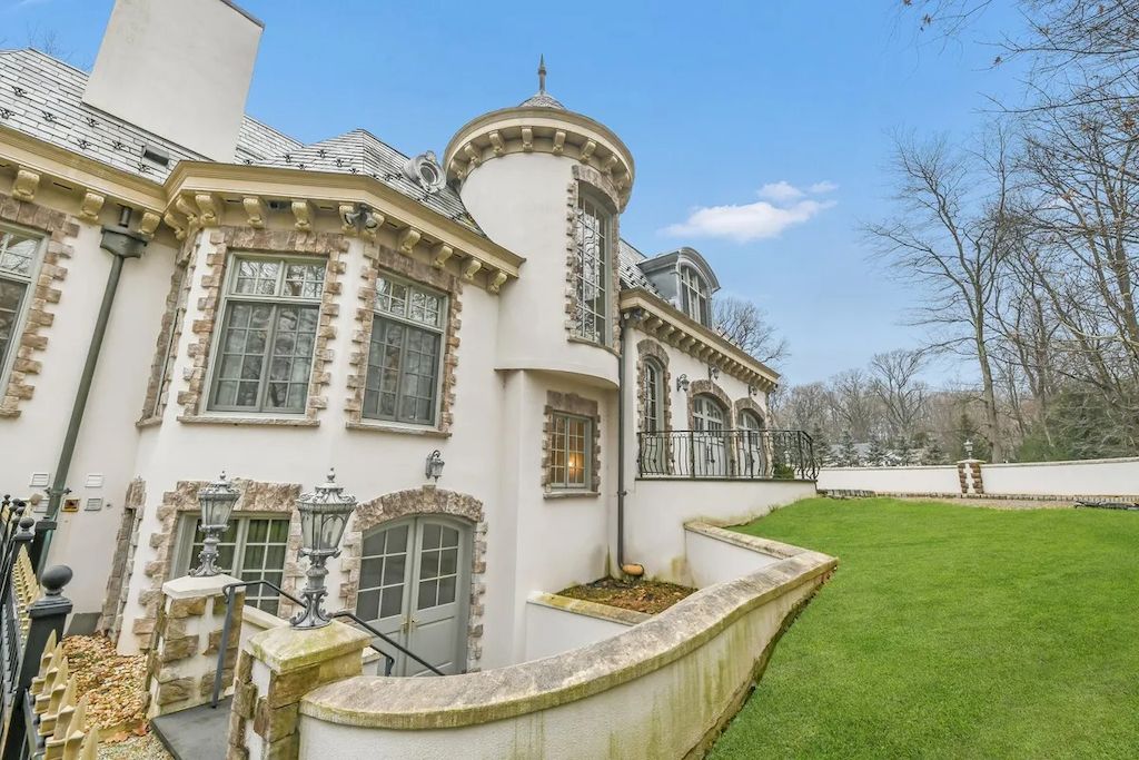 This-3900000-Exquisite-Estate-in-New-Jersey-Possesses-Unparalleled-Quality-of-Building-Materials-Throughout-31