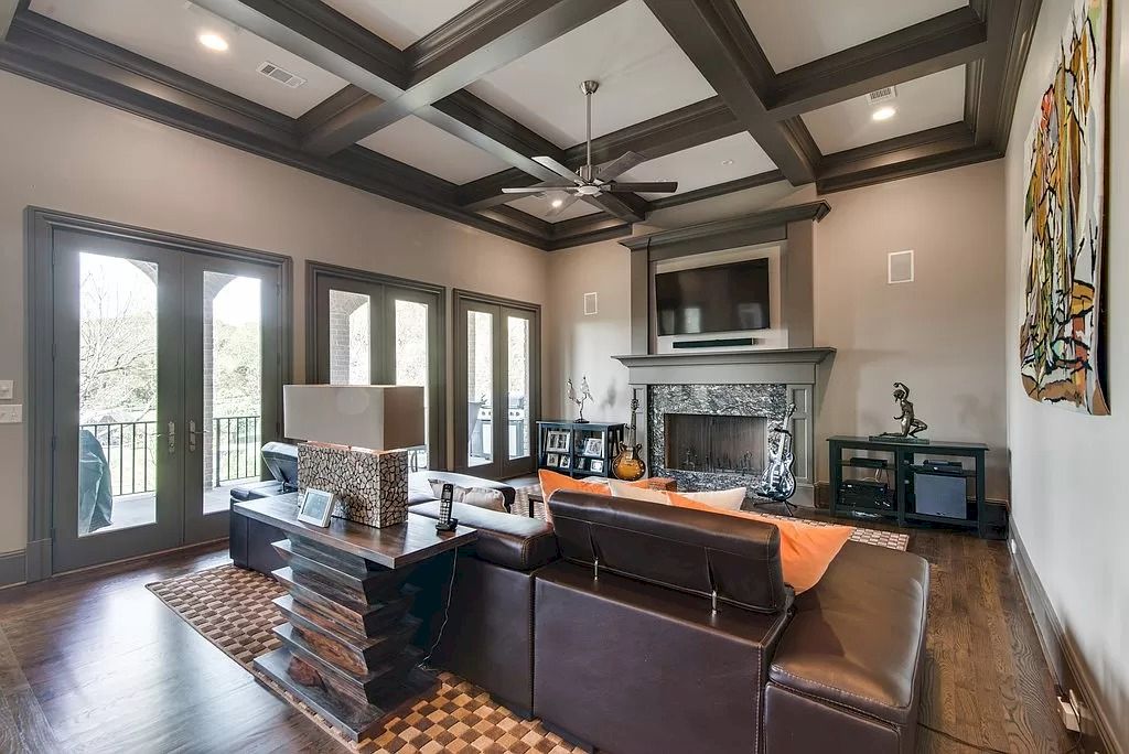 The Home in Tennessee is a luxurious home ideal for entertaining now available for sale. This home located at 1415 Richland Woods Ln, Brentwood, Tennessee; offering 05 bedrooms and 07 bathrooms with 8,980 square feet of living spaces. 