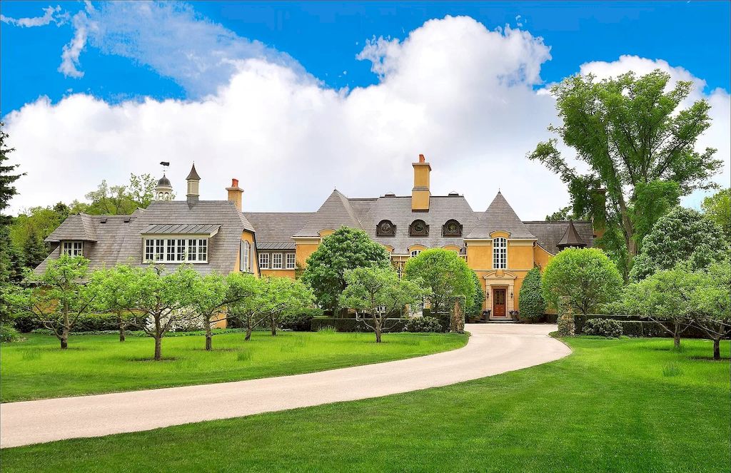 This-5700000-Private-Estate-in-Illinois-Defines-Phenomenal-Architecture-Design-with-Outstanding-Craftsmanship-15