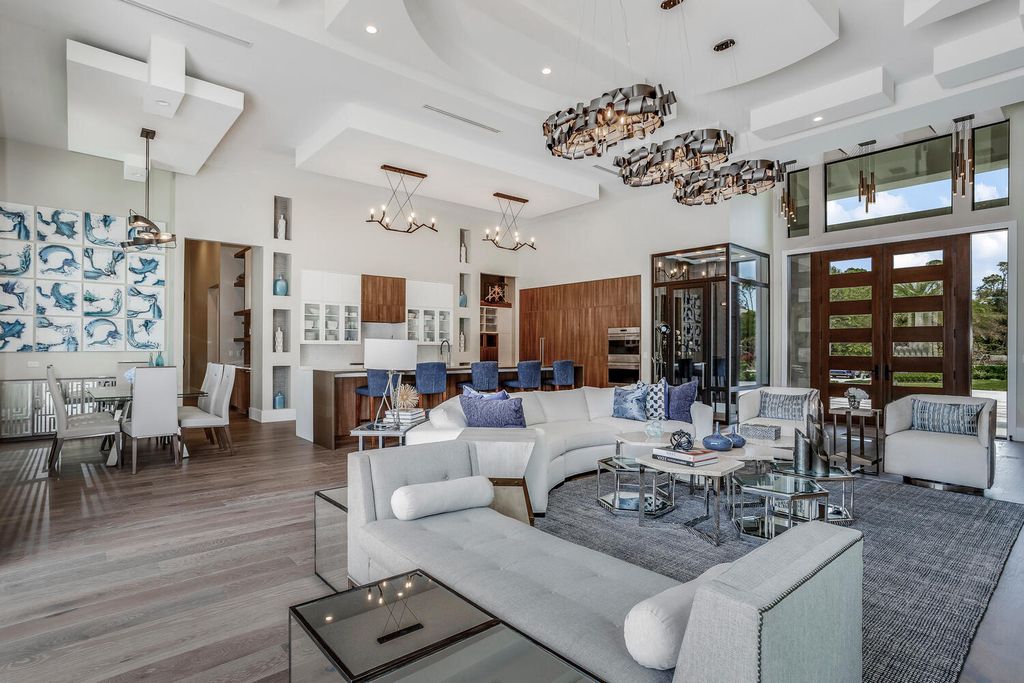The Home in Naples is a transitional modern residence in highly coveted Pine Ridge showcases a relaxed coastal elegance now available for sale. This home located at 607 Myrtle Rd, Naples, Florida