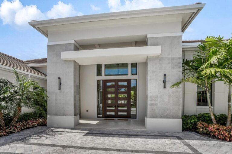 6 290 000 Transitional Modern Home In Naples Has A Spacious Floor Plan   This 6290000 Transitional Modern Home In Naples Has A Spacious Floor Plan With Perfect For Entertaining 2 768x512 