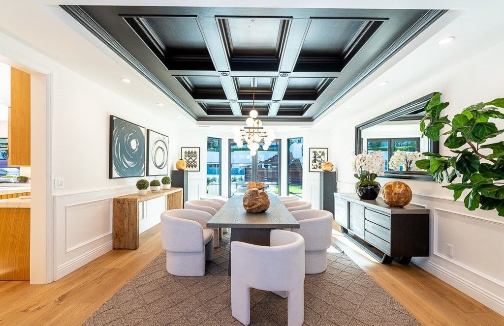 This-6785000-Newly-Remodeled-Transitional-Farmhouse-in-Encino-features-Unparalleled-Luxury-and-Exquisite-Design-10