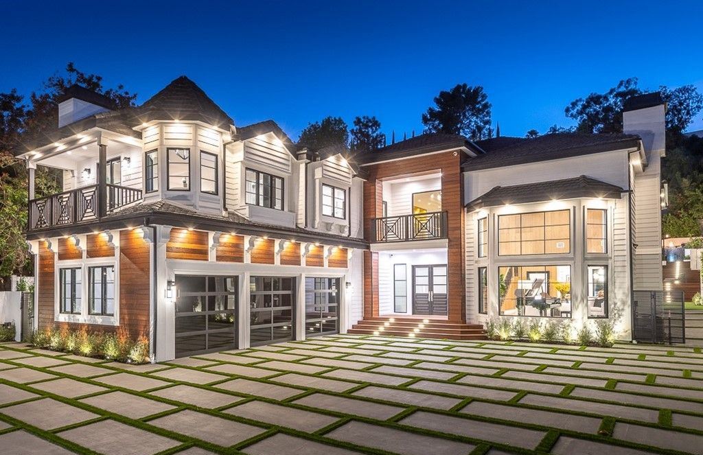 This-6785000-Newly-Remodeled-Transitional-Farmhouse-in-Encino-features-Unparalleled-Luxury-and-Exquisite-Design-35