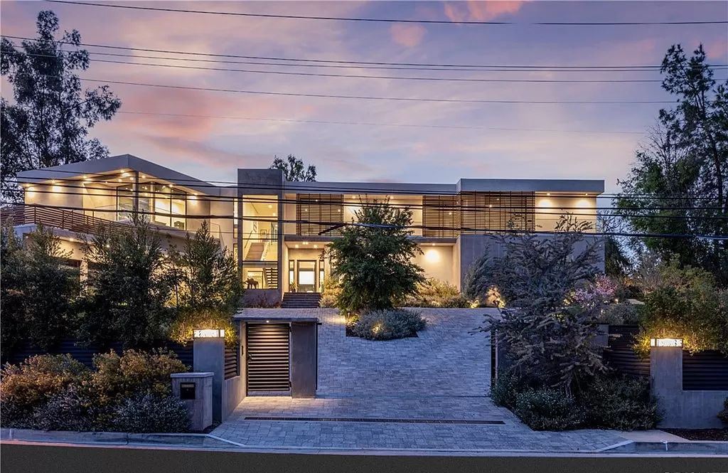 The Home in Tarzana is a modern architectural masterpiece offers European elegance with unsurpassed sophistication of unprecedented scale now available for sale. This home located at 19333 Rosita St, Tarzana, California