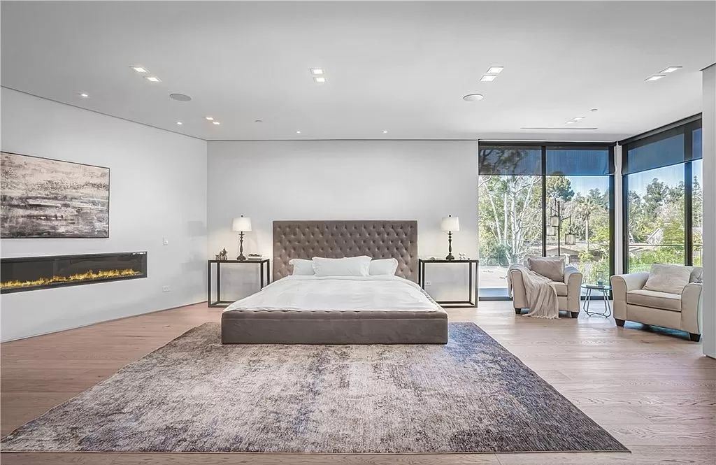 The Home in Tarzana is a modern architectural masterpiece offers European elegance with unsurpassed sophistication of unprecedented scale now available for sale. This home located at 19333 Rosita St, Tarzana, California