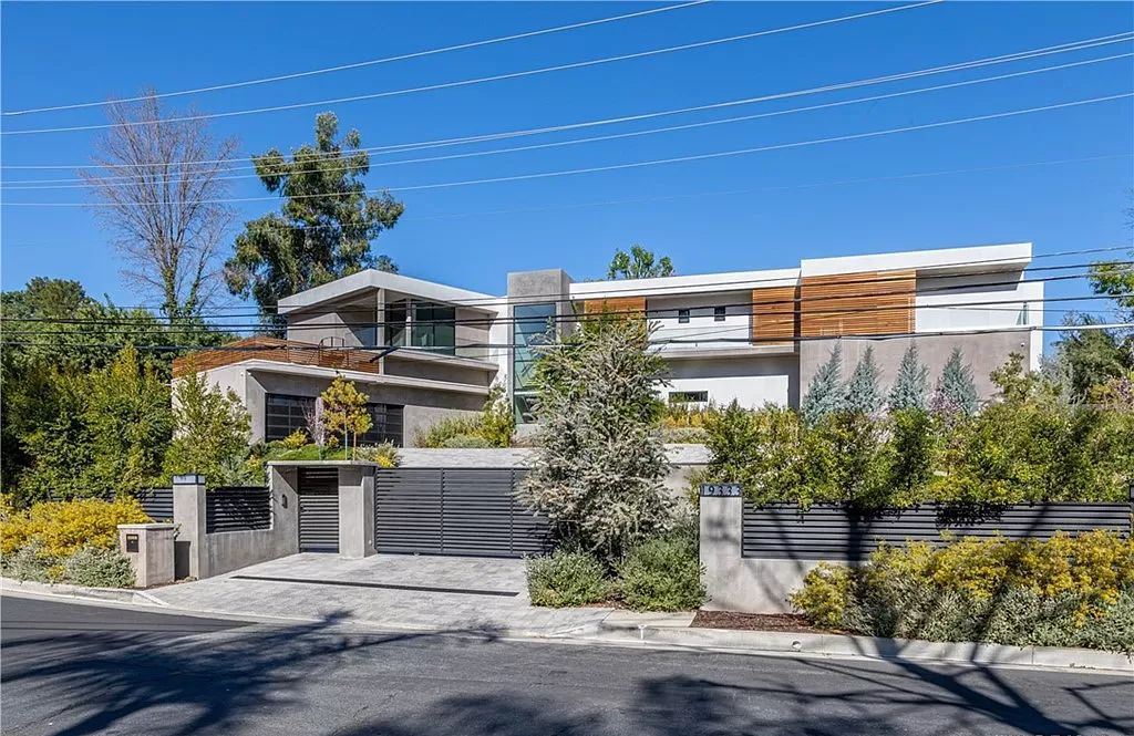 The Home in Tarzana is a modern architectural masterpiece offers European elegance with unsurpassed sophistication of unprecedented scale now available for sale. This home located at 19333 Rosita St, Tarzana, California