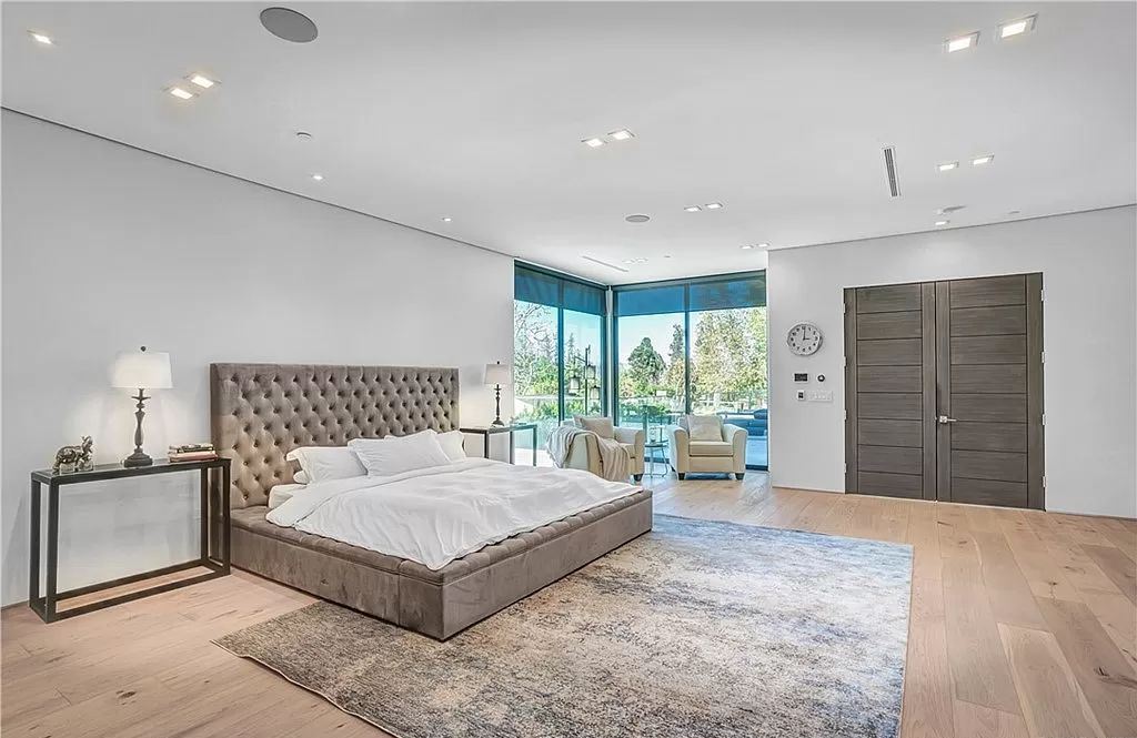 The Home in Tarzana is a modern architectural masterpiece offers European elegance with unsurpassed sophistication of unprecedented scale now available for sale. This home located at 19333 Rosita St, Tarzana, California