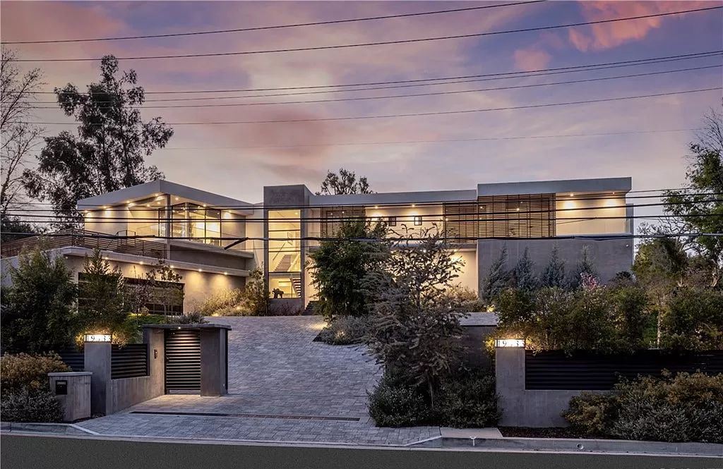 The Home in Tarzana is a modern architectural masterpiece offers European elegance with unsurpassed sophistication of unprecedented scale now available for sale. This home located at 19333 Rosita St, Tarzana, California