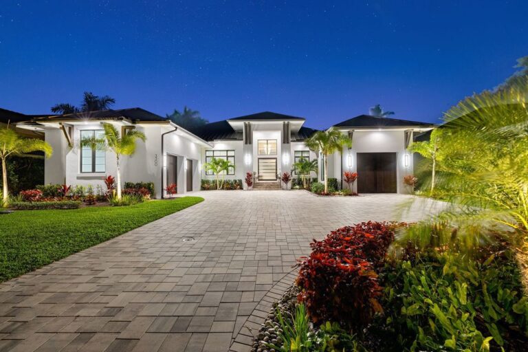 This $7,500,000 Brand New Spectacular Home in Naples has A Perfect Backyard Oasis