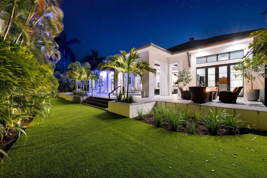 This-7500000-Brand-New-Spectacular-Home-in-Naples-has-A-Perfect-Backyard-Oasis-21