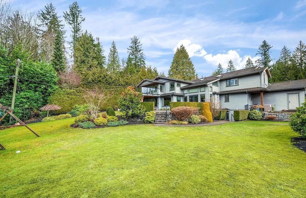 The Home in West Vancouver offers panoramic Ocean and City view, now available for sale. This home located at 516 Hadden Dr, West Vancouver, BC V7S 1G8, Canada