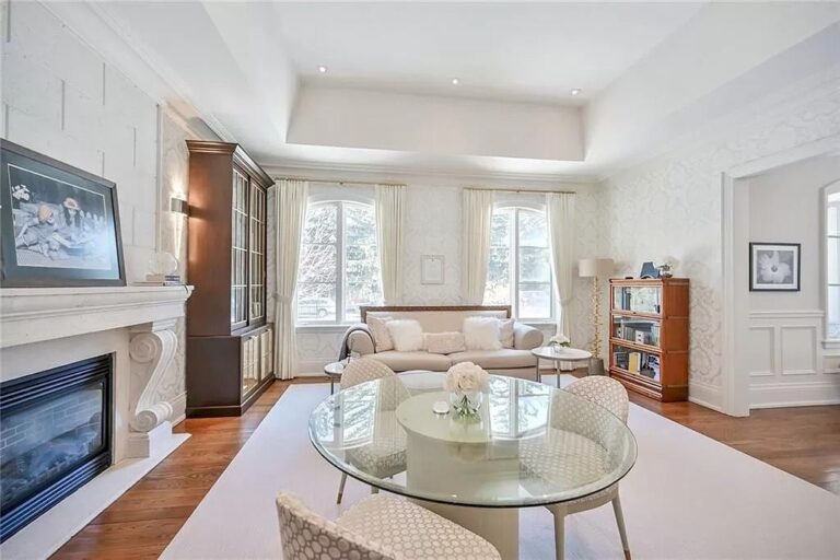 This C$9,400,000 Exceptional House Offers a Blend of Comfort and ...