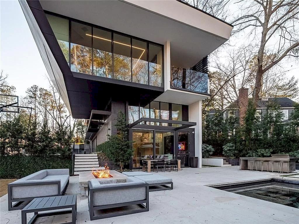 This-Gorgeous-Contemporary-Home-in-Georgia-Hits-Market-for-4995000-12