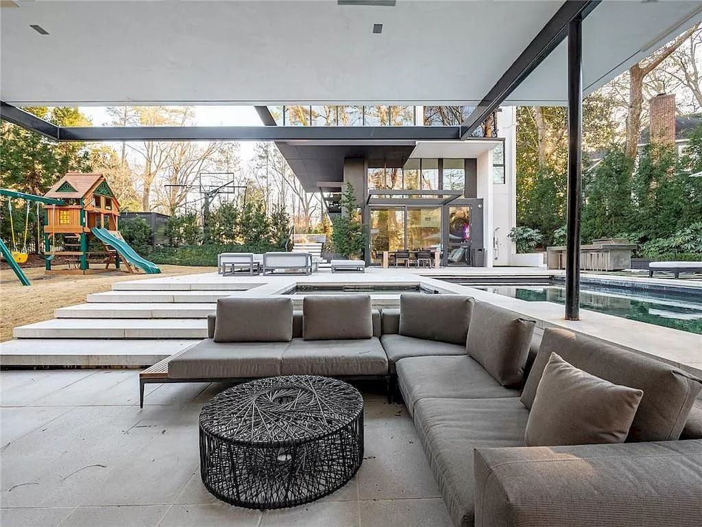 This-Gorgeous-Contemporary-Home-in-Georgia-Hits-Market-for-4995000-17