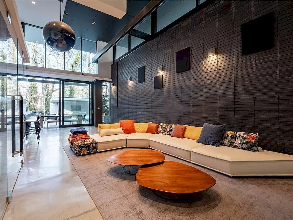 This-Gorgeous-Contemporary-Home-in-Georgia-Hits-Market-for-4995000-19