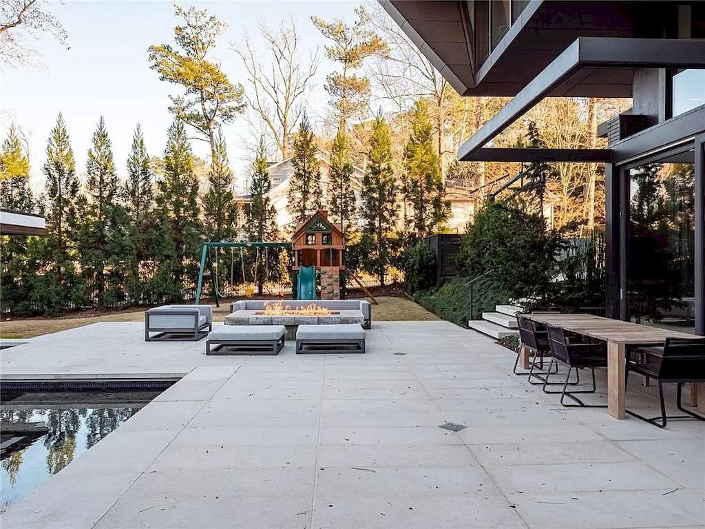 This-Gorgeous-Contemporary-Home-in-Georgia-Hits-Market-for-4995000-30