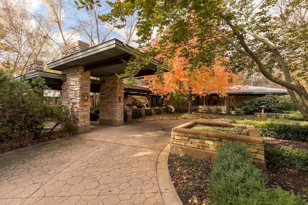 This-Stunning-Equestrian-Estate-in-Illinois-Listed-at-7400000-29