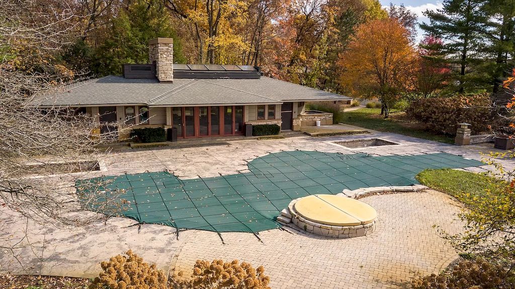 This-Stunning-Equestrian-Estate-in-Illinois-Listed-at-7400000-6