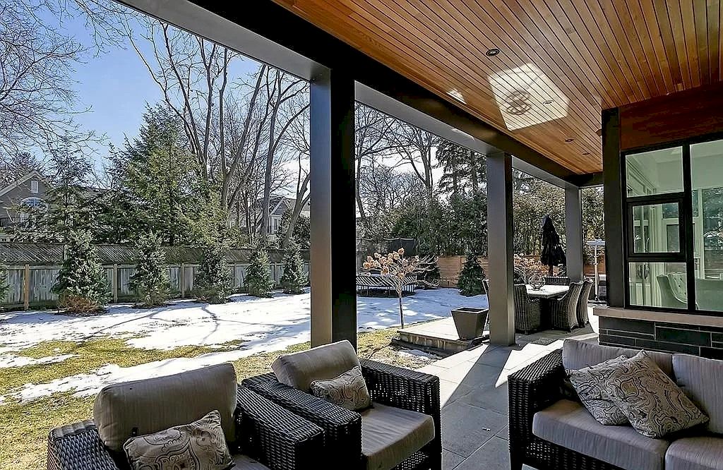 True-Beauty-of-this-C5249000-House-in-Oakville-Goes-beyond-the-Common-Eye-Inside-and-Outside-23