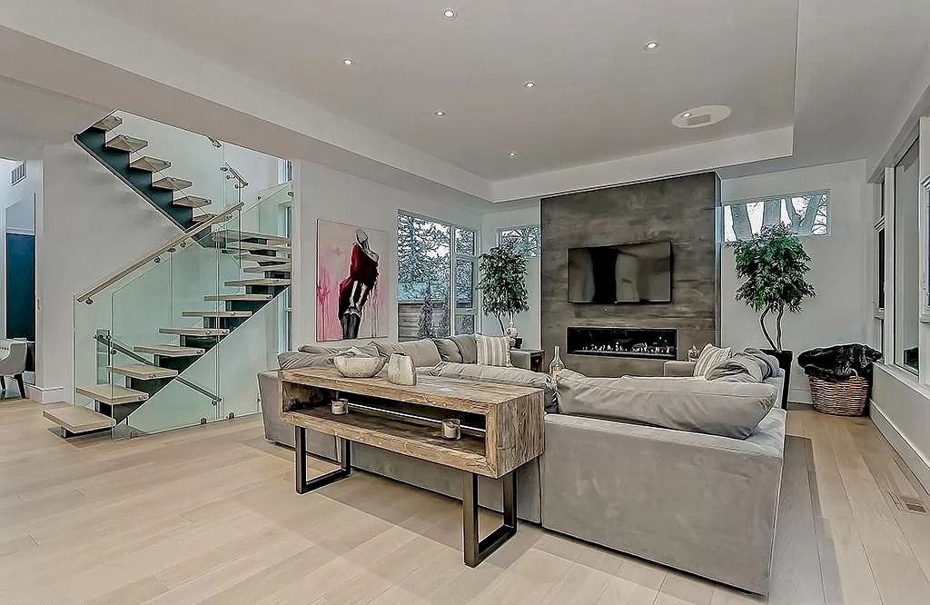 True-Beauty-of-this-C5249000-House-in-Oakville-Goes-beyond-the-Common-Eye-Inside-and-Outside-5