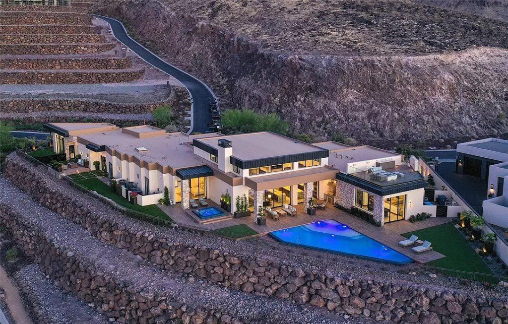 Drop dead stunning single story Home in Nevada asks for $8,175,000 with unobstructed valley views