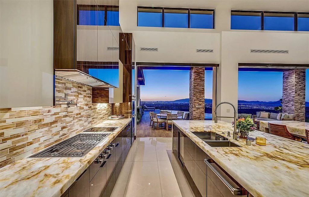 Drop dead stunning single story Home in Nevada asks for $8,175,000 with unobstructed valley views