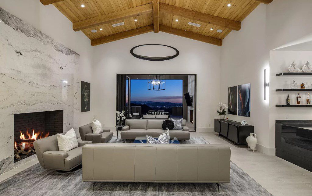 This Ultra Luxurious Modern European style Estate in Arizona sells for $14,500,000