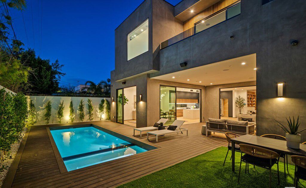 The Beverly Grove Home is a brand new Los Angeles residence with stunning architectural design now available for sale. This home located at 729 N La Jolla Ave, Los Angeles, California