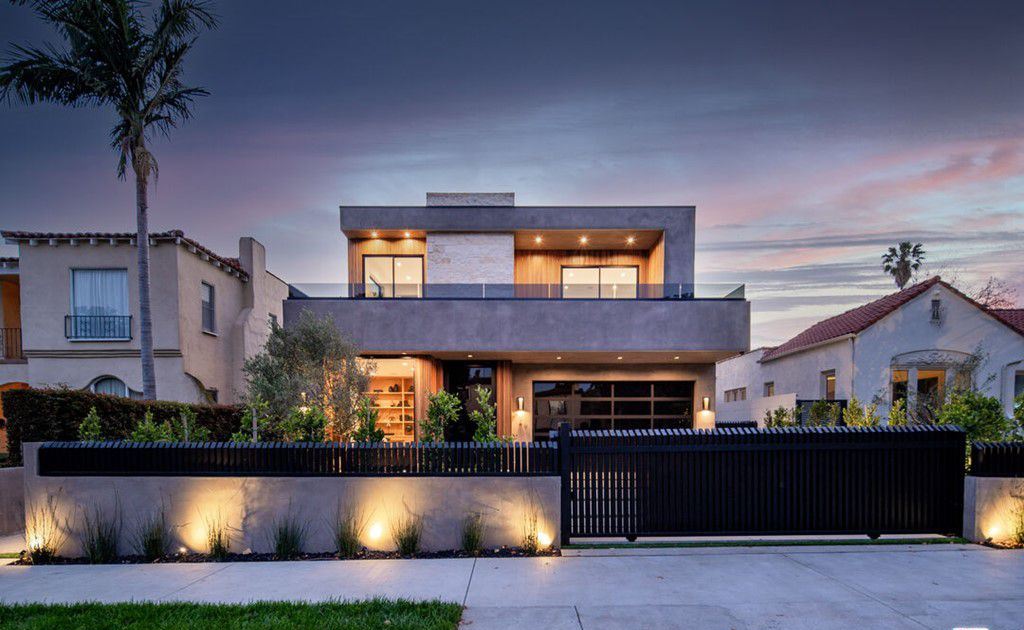 The Beverly Grove Home is a brand new Los Angeles residence with stunning architectural design now available for sale. This home located at 729 N La Jolla Ave, Los Angeles, California