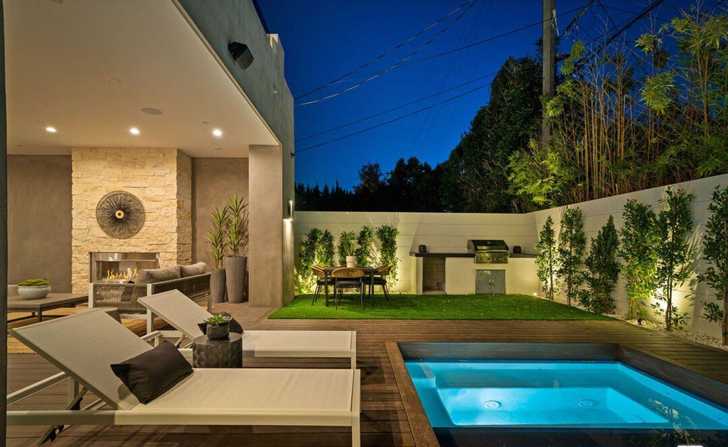 The Beverly Grove Home is a brand new Los Angeles residence with stunning architectural design now available for sale. This home located at 729 N La Jolla Ave, Los Angeles, California