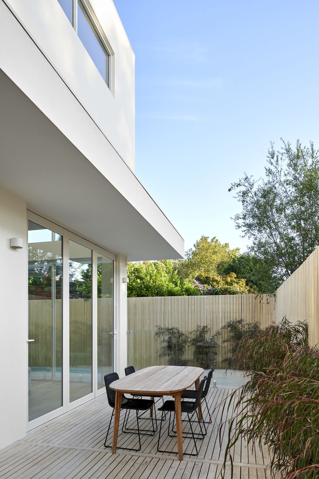 A-Modern-Family-Home-Kellett-Street-House-by-C.Kairouz-Architects-2