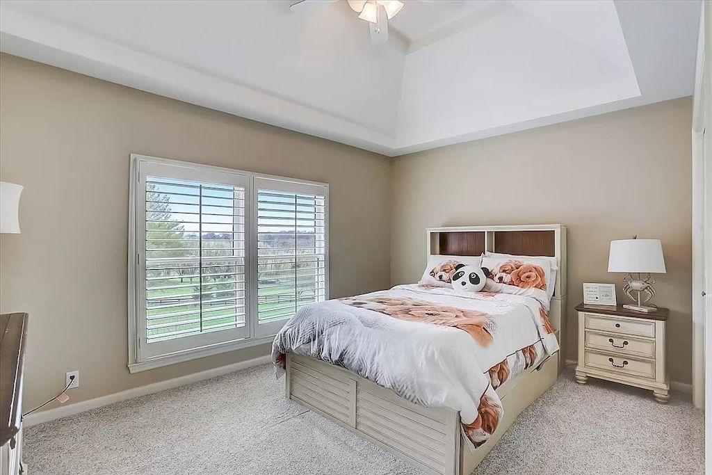 The Home in Tennessee is a luxurious home fully fenced on a manicured lot now available for sale. This home located at 9501 Clovercroft Rd, Franklin, Tennessee; offering 04 bedrooms and 05 bathrooms with 4,250 square feet of living spaces.