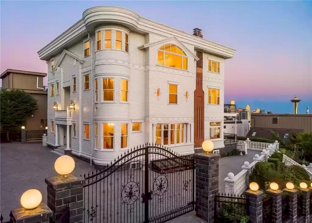 Commanding-Breathtaking-Views-from-the-Highest-Peak-in-Queen-Anne-Washington-this-Stunning-Mansion-Listed-at-8250000-35