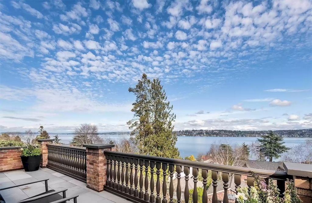 Exceptional-Lake-and-Mountain-Views-Meet-Your-Eyes-from-this-4285000-Gorgeous-Estate-in-Washington-4