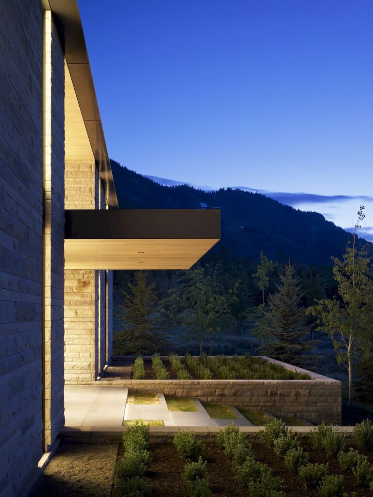 Five Shadows House Shows Rocky Mountain Grandeur by CLB Architects