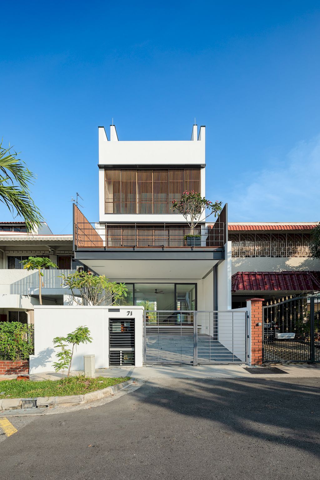 Hill Terrace House, Stunning 3-storey Home in Singapore by Atelier M+A