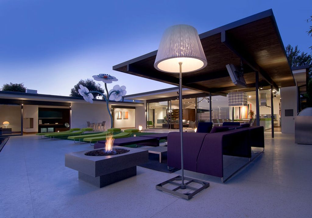 Hollywood Style Hopen Place House in California by Whipple Russell