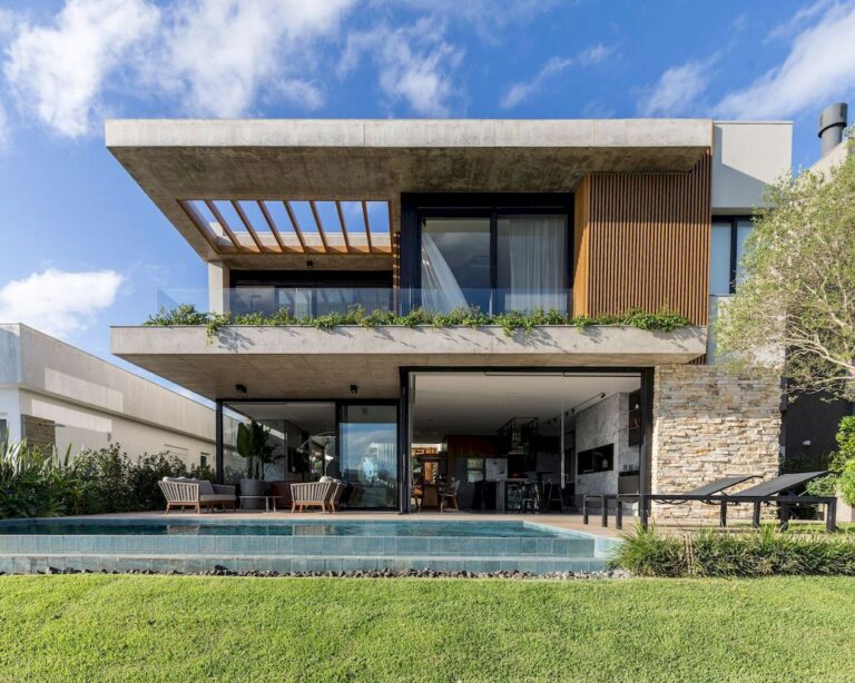 Impressive Project named Casa Dotta House in Brazil by Galeria 733