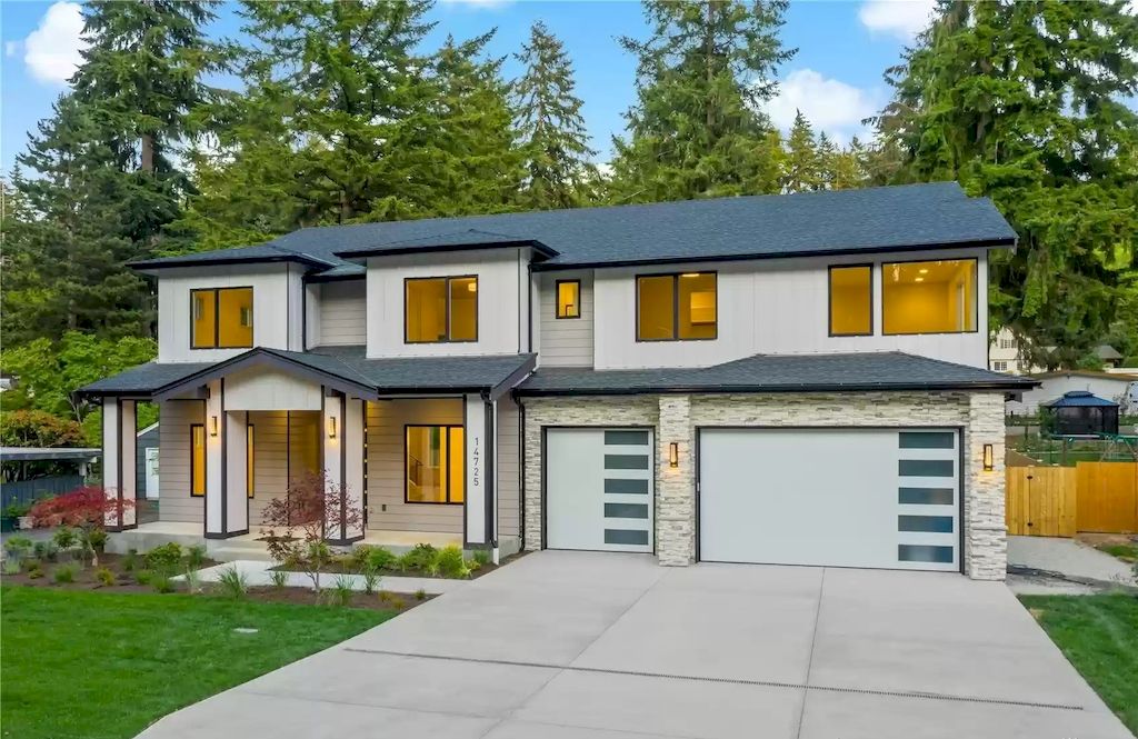 The Estate in Washington is a luxurious home providing open concept floor plan for year round enjoyment now available for sale. This home located at 15644 Lake Hills Boulevard, Bellevue, Washington; offering 05 bedrooms and 05 bathrooms with 4,006 square feet of living spaces.