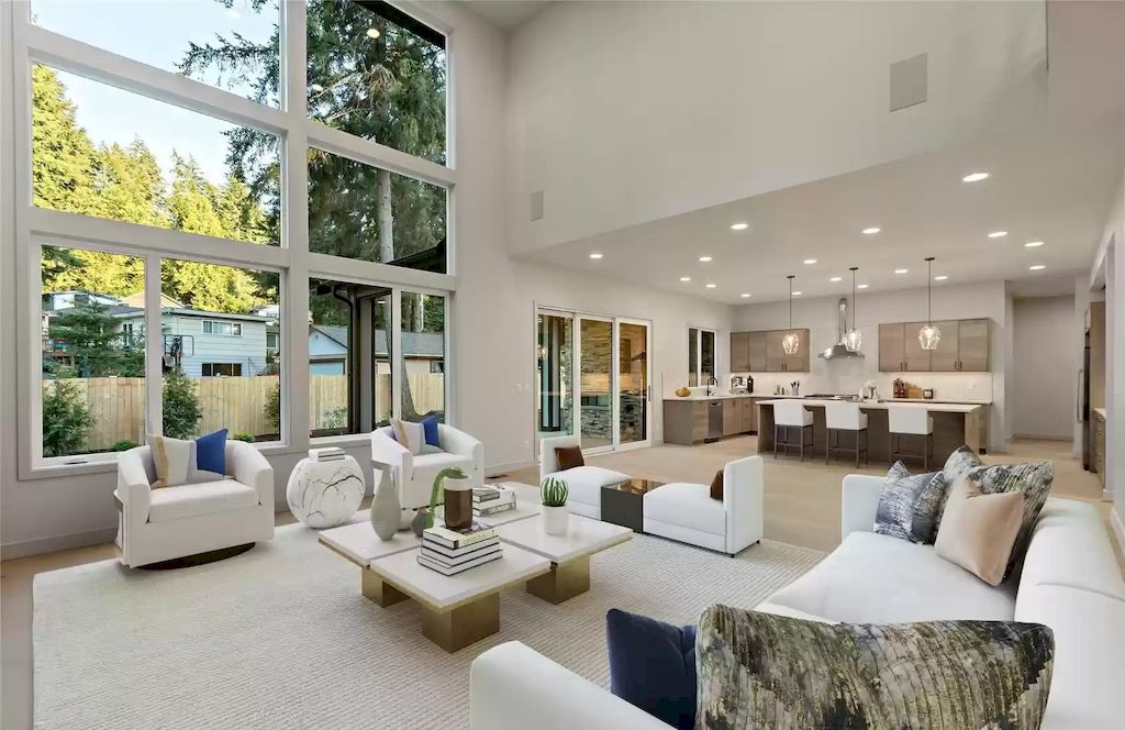 The Estate in Washington is a luxurious home providing open concept floor plan for year round enjoyment now available for sale. This home located at 15644 Lake Hills Boulevard, Bellevue, Washington; offering 05 bedrooms and 05 bathrooms with 4,006 square feet of living spaces.