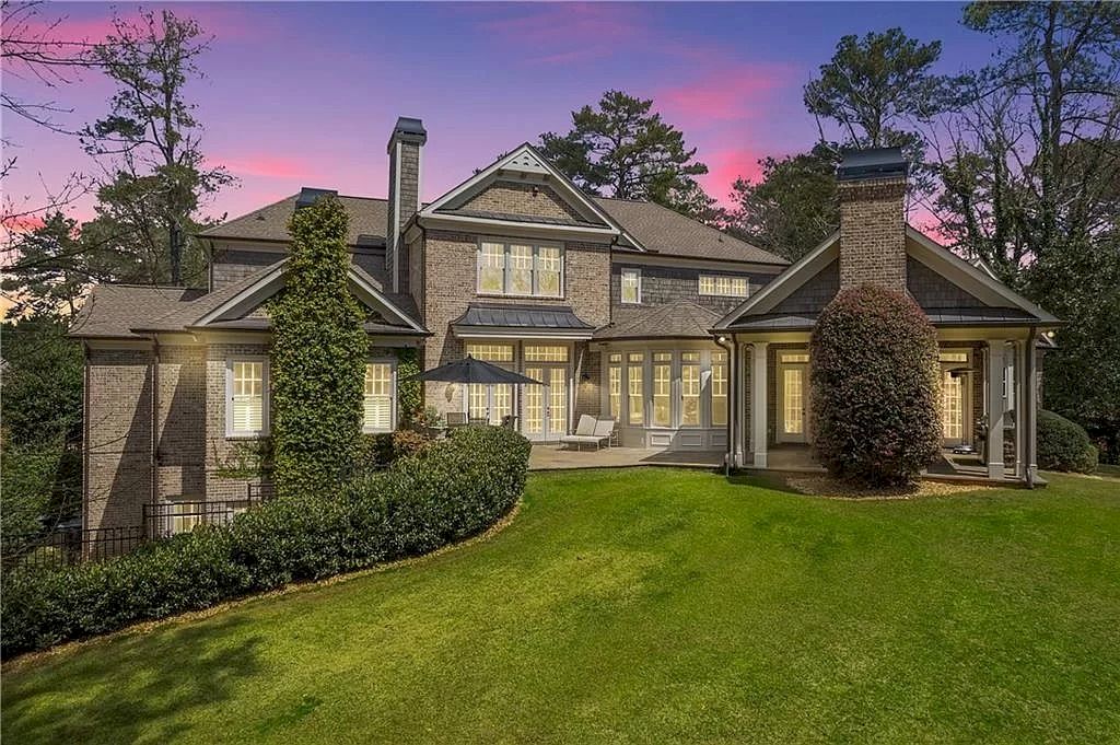 The Estate in Georgia is a luxurious home where its superb level of finish with a graciously curated mix of distinctive architectural elements is seen throughout now available for sale. This home located at 4986 Long Island Dr NW, Sandy Springs, Georgia; offering 06 bedrooms and 08 bathrooms with 7,217 square feet of living spaces.